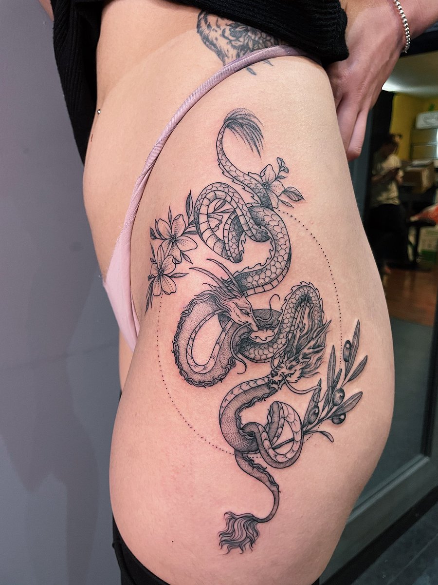 Custom dragon duo done today. Absolutely obsessed with how this came out! Ig; kaizbeetattoos 🐉🔥
