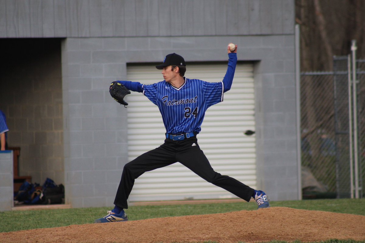 nfhenthorn123's tweet image. Baseball final:
Fairmont Senior- 12
Grafton- 5
@EvanDennison8 blasts two HRs in the win.