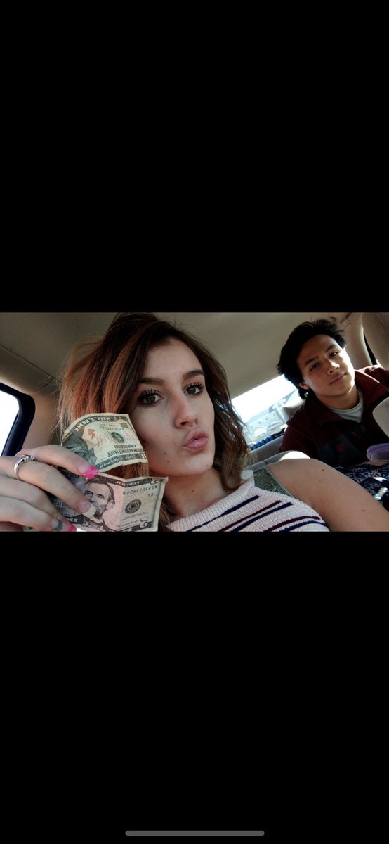 _jairo3_'s tweet photo. it’s been a year now and it really doesn’t get easier. feels like it’s just harder everyday with every memory that goes by. I love you and i miss you so much. Happy 4/20 Gwen ❤️ https://t.co/HGZUYlgtfa