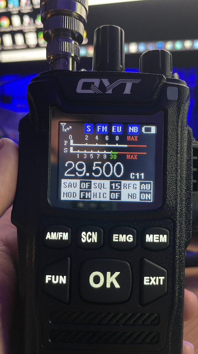 Ooohhh Easily hacked the QYT CB-58 to work on 10 Metres!! Standard antenna is not tuned but will do a portable test soon!