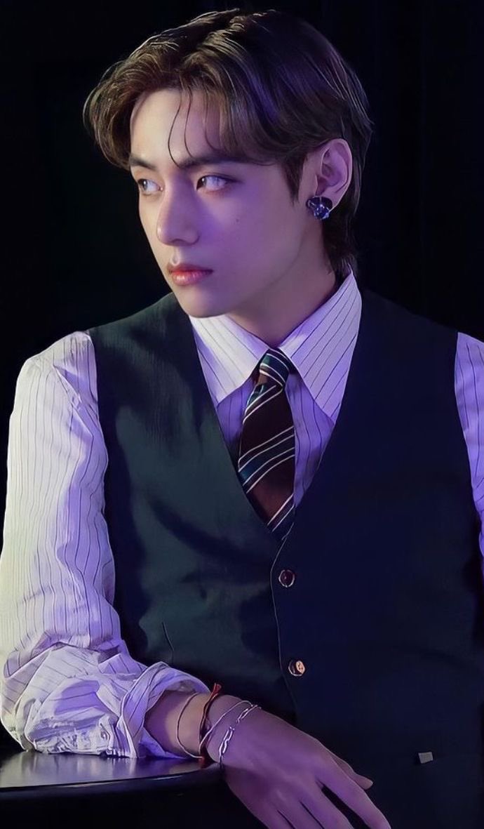 Gezinirken önüme böyle taş çıktı takılıp düştüm