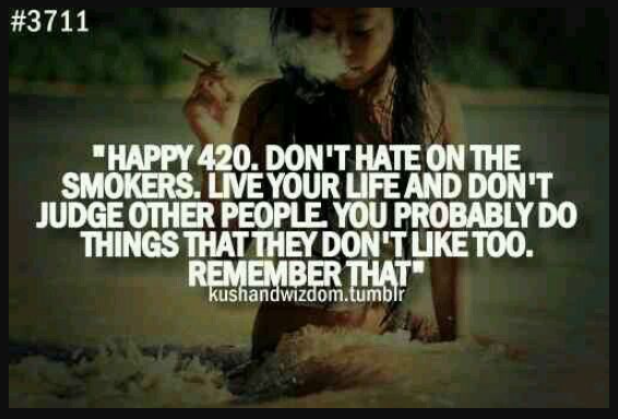TinaWithrow12's tweet photo. @thedavidcrosby @WillieNelson @Sethrogen @SnoopDogg 
Happy 420 to all of you and to everyone I may of forgotten. To all of you ignorant people remember the following. https://t.co/OC5RyOdVVZ