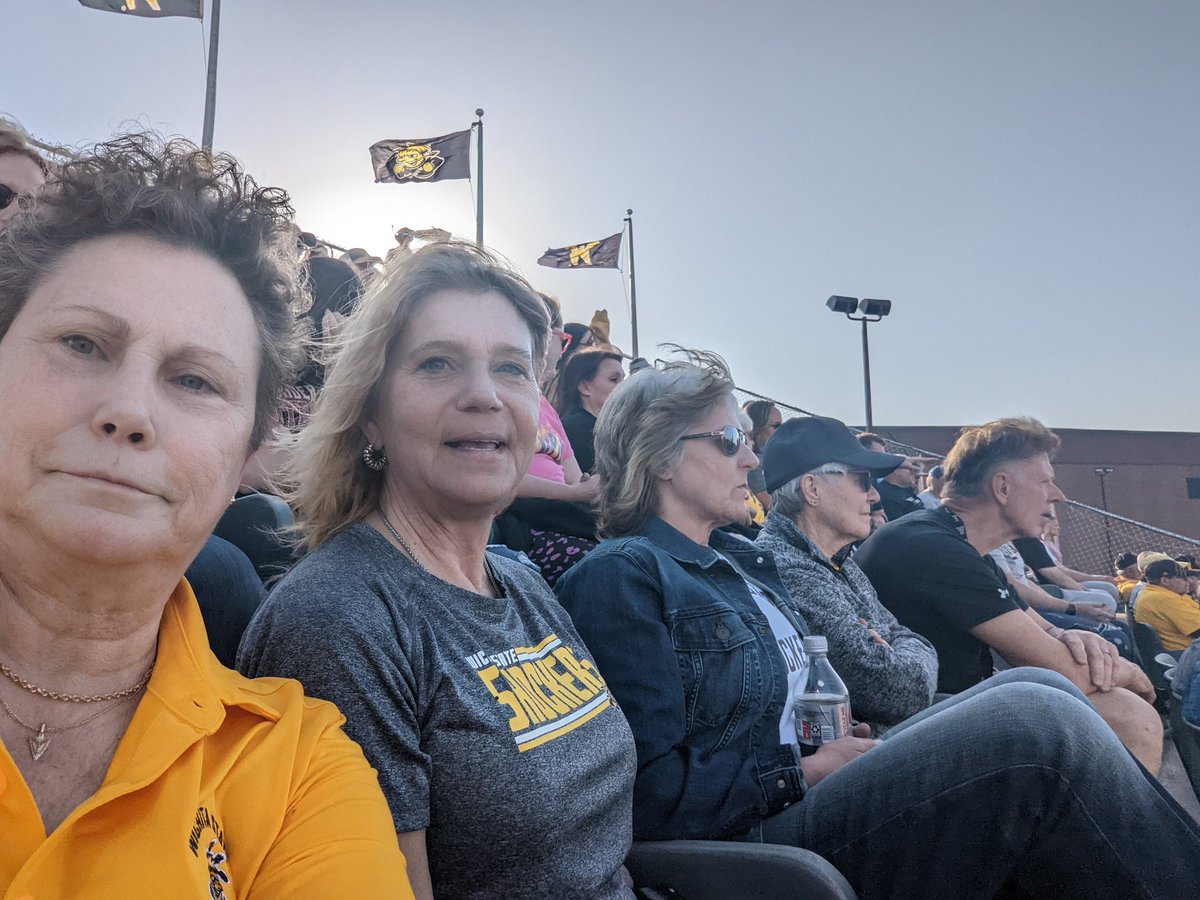 richstatter's tweet photo. Great night for WSU Softball with Rick, Pat, Janice, Sondra &amp; bionic CC https://t.co/L4NYIifOL1