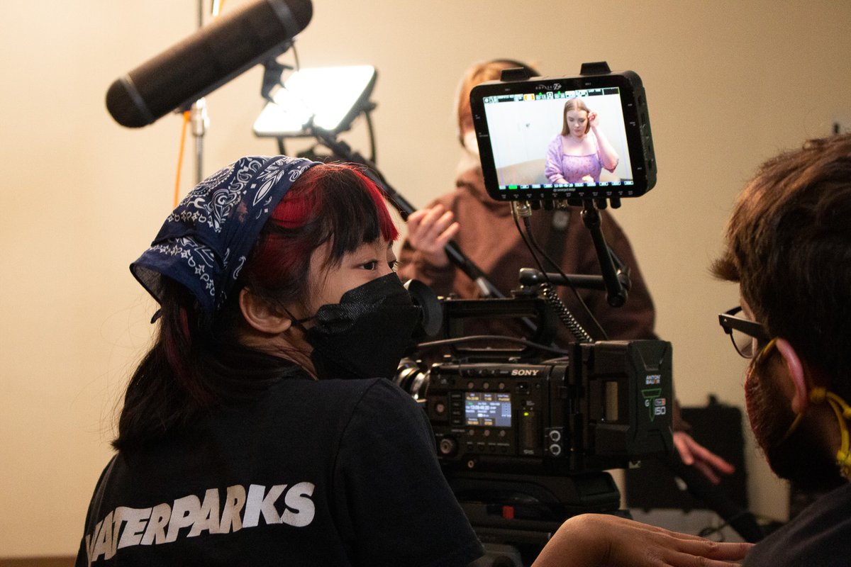 PointParkCinema's tweet photo. Troy Sigafoos on set directing one of his Advanced Directing projects 'Ice Cream Date'!

His crew included:
Director Troy Sigafoos
Cinematographer Mar Dela Cruz
Sound mixer Brooke Schwartz
Makeup by Maricela Valencia
Cast
Lex Waltmen
Heather Poland https://t.co/i0d6dV2fcN