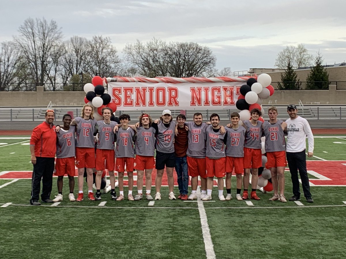 DHHSAthletics's tweet photo. Congratulations Seniors!! https://t.co/nBvzitVJw4