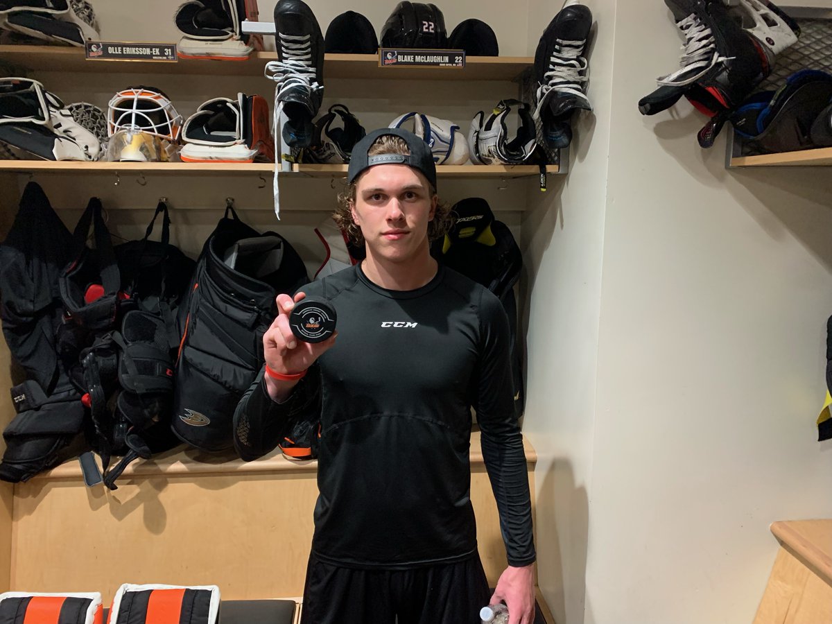 Congrats on your first <a href="/TheAHL/">American Hockey League</a> goal, <a href="/blakemclaughli5/">Blake McLaughlin</a>! 

#LetsGoGulls | #ABBvsSD