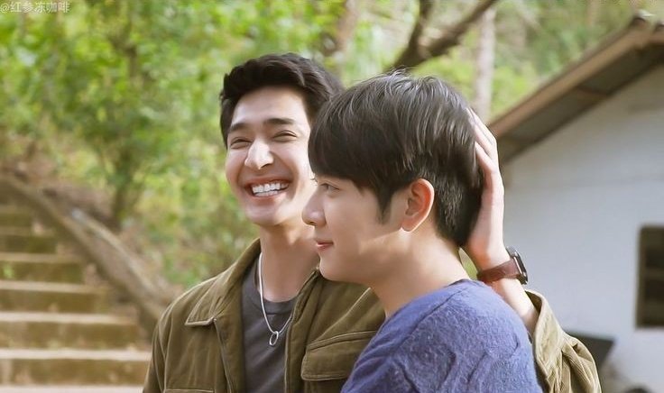 bubuhwa78's tweet photo. I am happy to see our teacher who try his best teach us,and teach his beloved student now is happy with his love, his partner in life. Be happy more. ❤🤎🌼
#HappySeeTianDay https://t.co/gS1T4VVuES