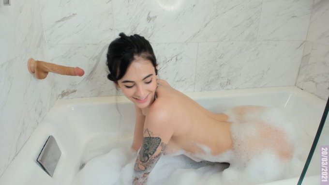 Another vid sold! Ticket show part 1: Bathtub Sex https://t.co/n189ULvOzM #MVSales https://t.co/v9rd<a href="/tag/mvsales"class="tags"><span>#mvsales</span></a>