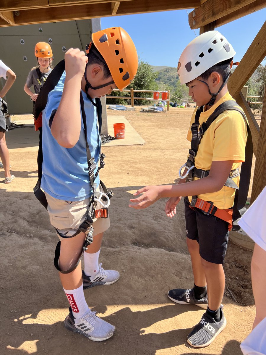 AcaciaDiLuigi's tweet photo. Getting ready to climb! https://t.co/PiEzbm51Uv