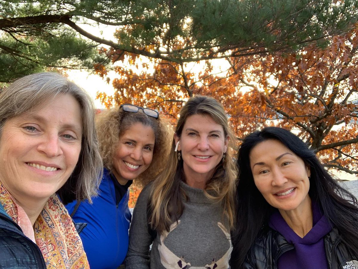 LisaForOregon's tweet photo. These three friends have been with me for a very long time. They’re gathering with newer friends this weekend to reach out to my neighbors in HD-34 to find out what is important to them & share my priorities as a legislator. Find out more at https://t.co/SFfyOnl8Fe #LisaForOregon https://t.co/LpnyYQ0PGf