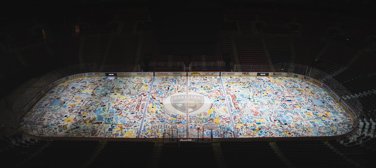 KrisDolen4's tweet photo. Last night's #PaintTheIce event was incredible. Thank you @FlaPanthers Territory Members!! 🙌 #TimeToHunt https://t.co/n8rCBUK8M4