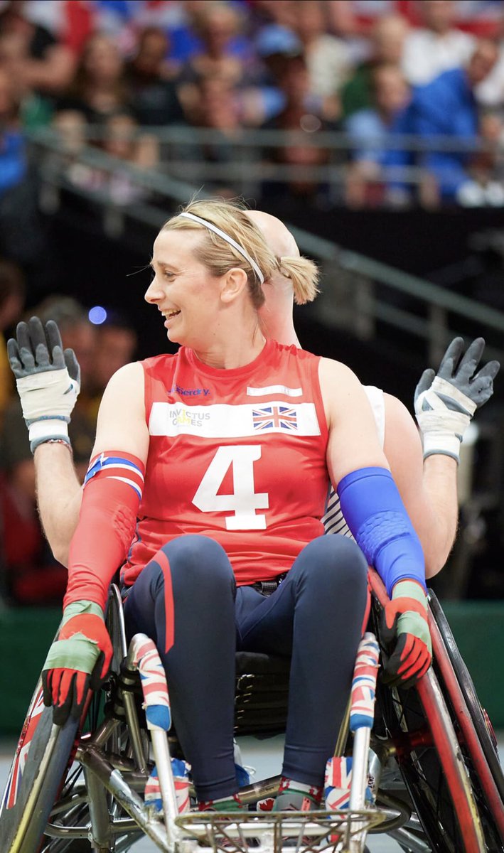 kellyle0nard's tweet photo. UK were beaten by USA in the wheelchair rugby final of the Invictus Games. The game was exciting and hard fought and the winner was the spirit in which it was played. An honour to play for my country. On to basketball today 💪#silversuitsmebetter @RWT_NHS @HelpforHeroes @BBCOne https://t.co/mWgOV6CGv5