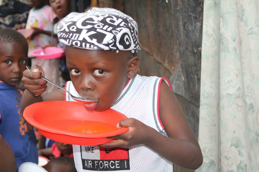 parrain_org's tweet photo. Mama Elizabeth Children's Home (Korogocho), an orphanage with more than 50 kids and teens is currently fundraising for school fees and other basic needs. Let's all come together and lend a helping hand. All contributions to Anthony 0721372688
#parrainfoundation
#acrymeetshelp https://t.co/5a7c554KTV