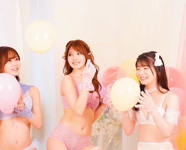 pan2matsuri_CP's tweet photo. 🌸#春のパンツまつり2022🌸

＼パンツのお部屋へようこそ🩲／
アザーカット公開📸

「一緒に遊びたくなった⁇🎈」

続きは…
ランジェリーフォトブックで見てね✨
https://t.co/sB6Gt7LtZM
👆詳しくはこちらから♪

#相沢みなみ💗
@minami_aizawa_

#miru💙
@miruteer_29

#石川澪🤍
@_ishikawamio_ https://t.co/edxdDxLT4u