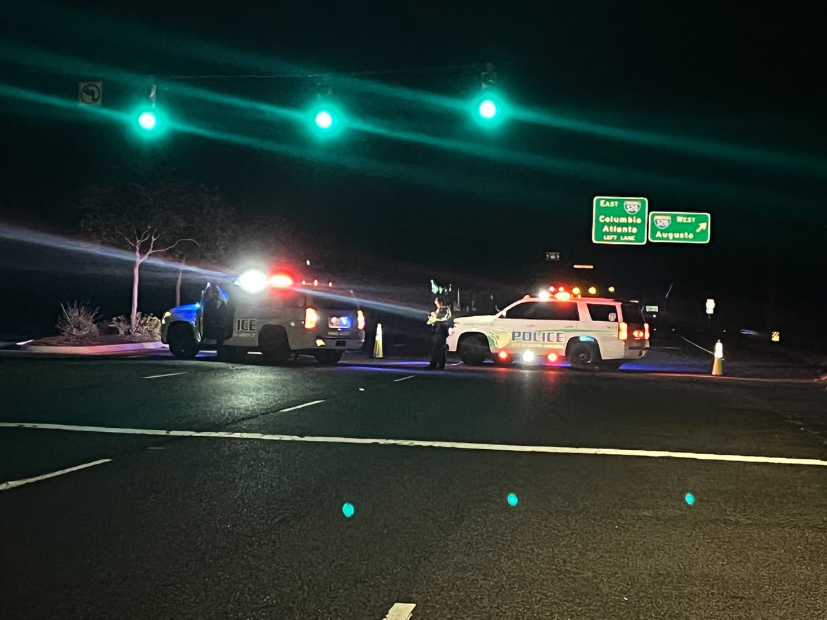 Hostage situation taking place on Jefferson Davis Hwy. I520 is currently blocked off.