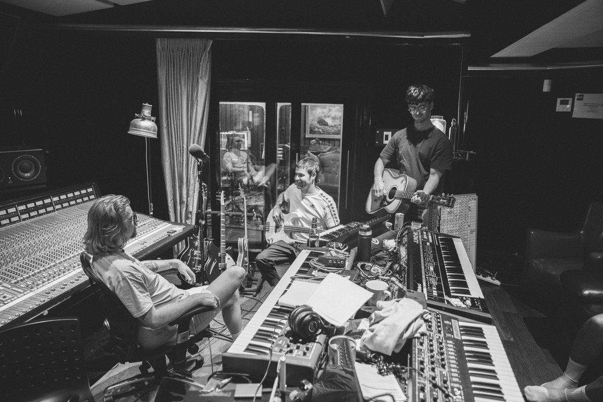 sti_fi's tweet photo. Lettuce know ur fav traxs on the latest masterpiece. Feels so nice to have it out finally 

https://t.co/bZNbA5MWt2

📸: @sam_brumby https://t.co/07IiMqyu4X