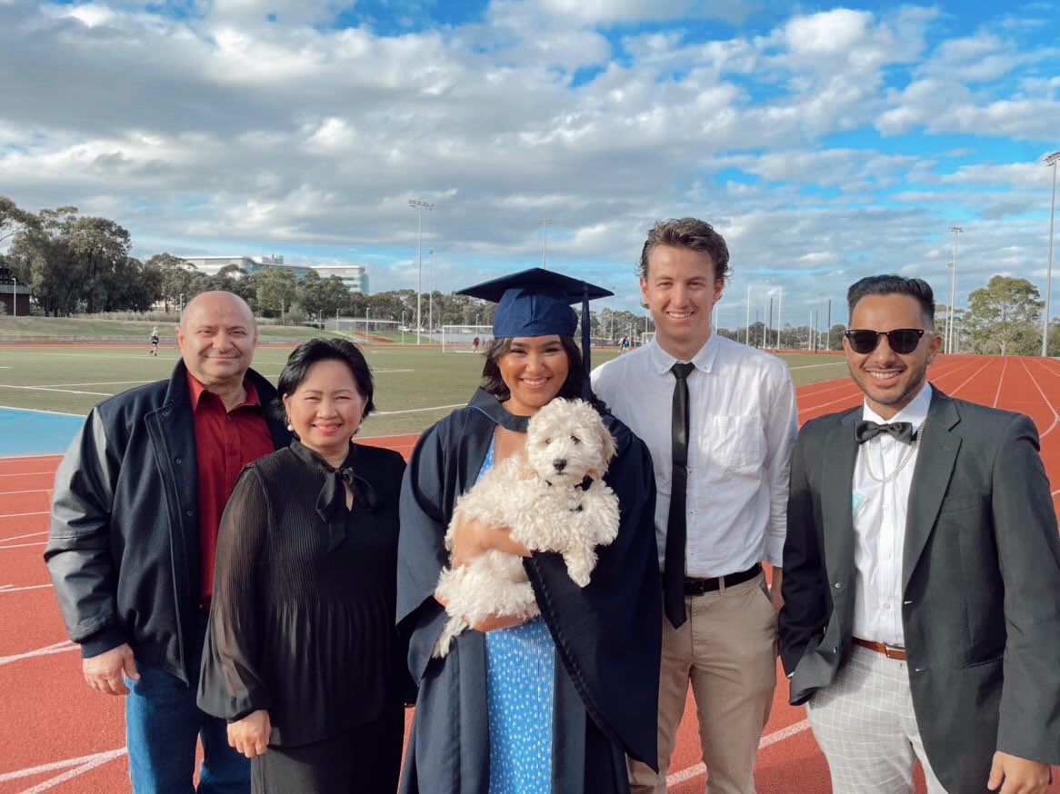 Deakin's tweet image. 📸 | The most pawfect way to end our April #Deakin graduations coverage. See you at our next #DeakinGrad 🎓 Photo by Christopher via Instagram.