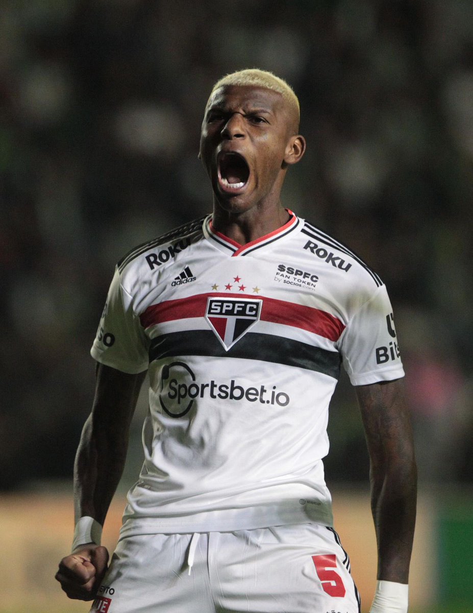 SaoPauloFC's tweet photo. Sempre lutar até o fim!

#VamosSãoPaulo 🇾🇪 https://t.co/hKbgvXb3k9