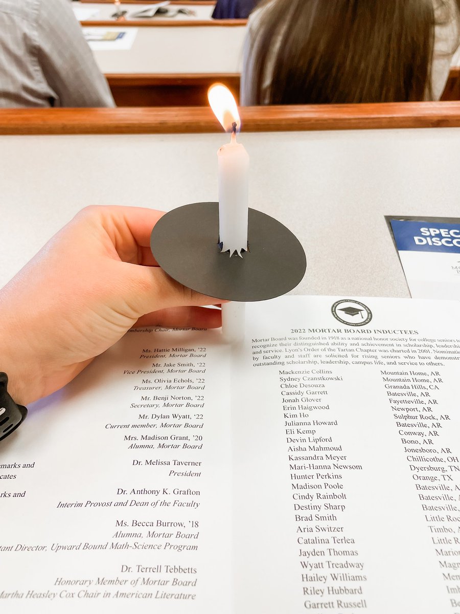 mnews32's tweet photo. mortar board initiation 💖 https://t.co/SO9Oz4NQBK