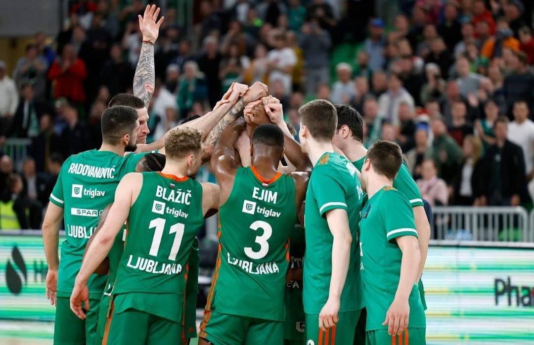techsport_tv's tweet photo. Favoriti otpali, iznenađenja na sve strane?
Parovi četvrtfinala Evrokupa:
Virtus - Ulm
Valensija - Levaloa
Gran Kanarija - Andora
Cedevita Olimpija - Bursa
#basketball #eurocup #tsstv https://t.co/iH54O75qc4