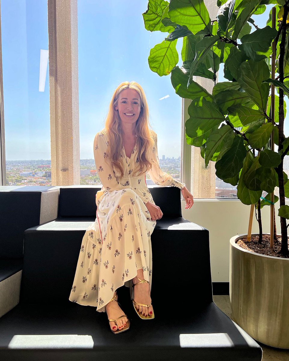 catdeeley's tweet photo. Lovely day in lovely LA 🥰☀️
Dress by #MeAndEm & Shoes by #GianvitoRossi 💋 https://t.co/QLHSfzqyjC