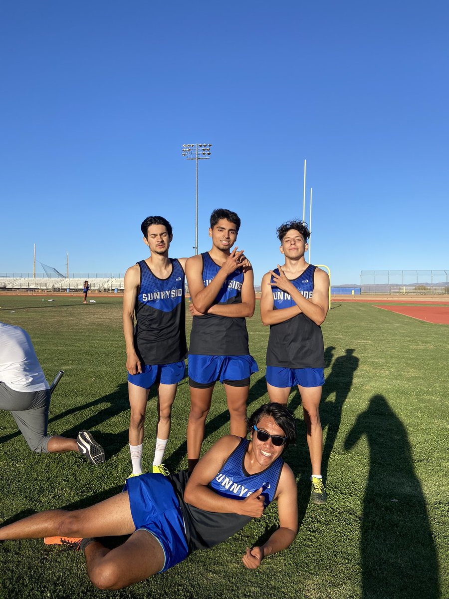 Sunnyside_Track's tweet photo. Congratulations to Juan Felix (right) for placing 1st in the 800mH followed by Pedro Rico (center) 2nd, and Noah Moreno (left) placing 3rd. Kayo Haven places 5th! Nice sweep boys! #TrackDevils #MC22 https://t.co/CHd87EA4Iy