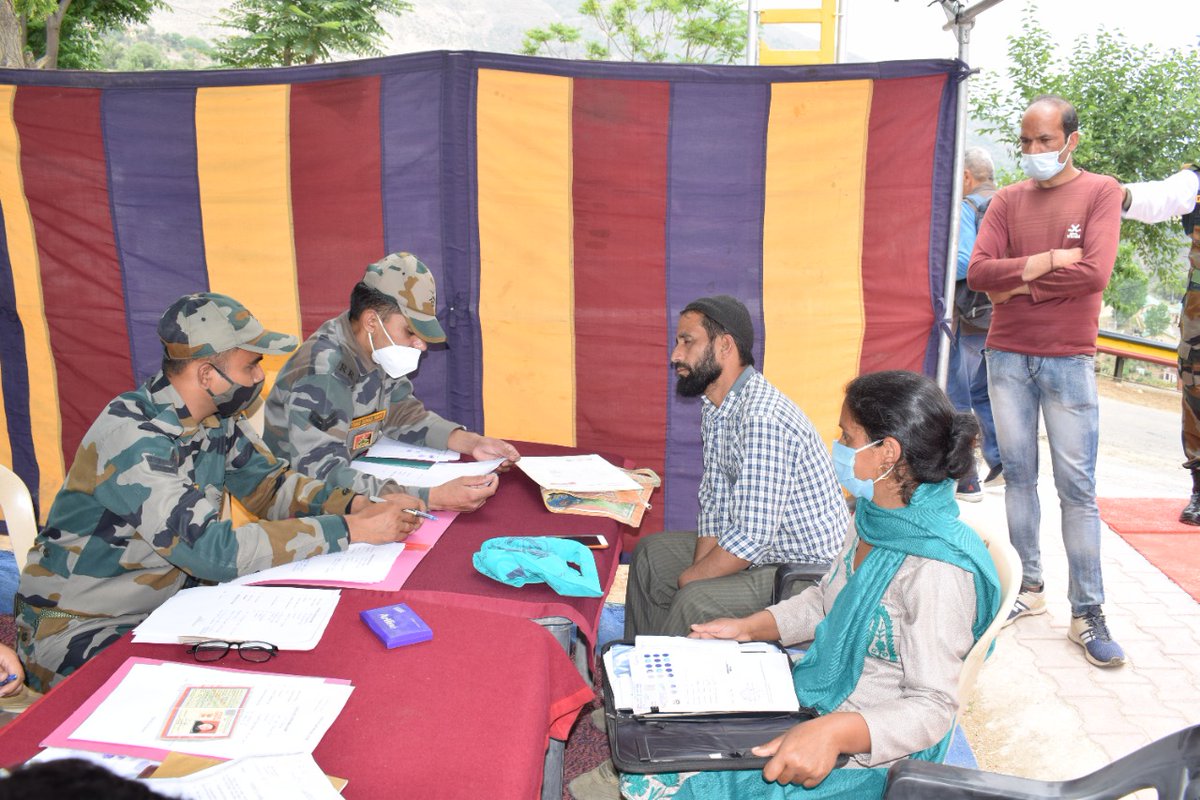 prodefencejammu's tweet photo. A grievance redressal meet chaired by GOC CIF Delta Force org at Arnora, #Doda to address the issues faced by #VeerNaris, War widows and Ex-Servicemen residing in distt Doda.

@SpokespersonMoD
@adgpi @DIAV20 @NorthernComd_IA
@diprjk @KSBSectt @PIBSrinagar https://t.co/SnIrGo1nT5