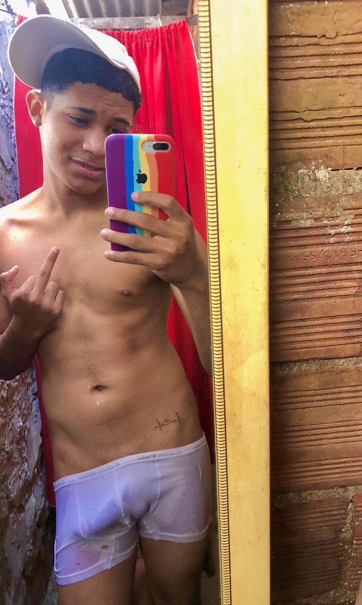deryck_polemico's tweet photo. 100 RT e 500 curtidas amanhã tem 1 mais ousado no banho😈😈 https://t.co/uJZlKDspr9