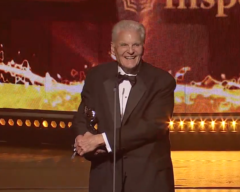 AdamJWexler's tweet photo. Congrats to Bill Worrell on receiving the Lifetime Achievement award at tonight's  @HOUSportsAwards. Very, very well deserved. #Rockets #Astros #UHCougars #ForTheCity #HSE #FSSW #CSNHouston #ROOTSports #ATTSportsnet https://t.co/IM0dcnC0Gp
