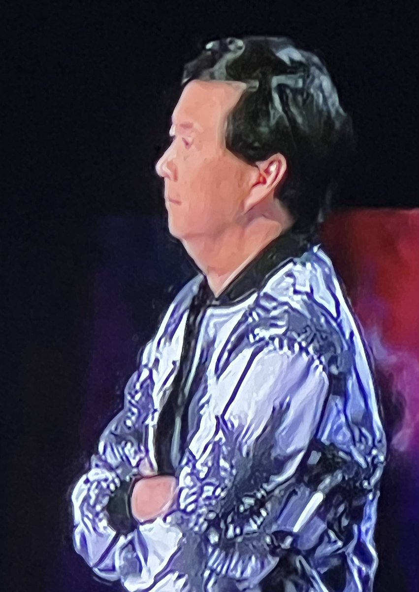 mamurf41's tweet image. Is this how you teach your kids to treat someone they don’t like? You acted like a spoiled brat. There’s no place for this on a family show. @kenjeong disappointed a lot of people tonight. #TheMaskedSinger