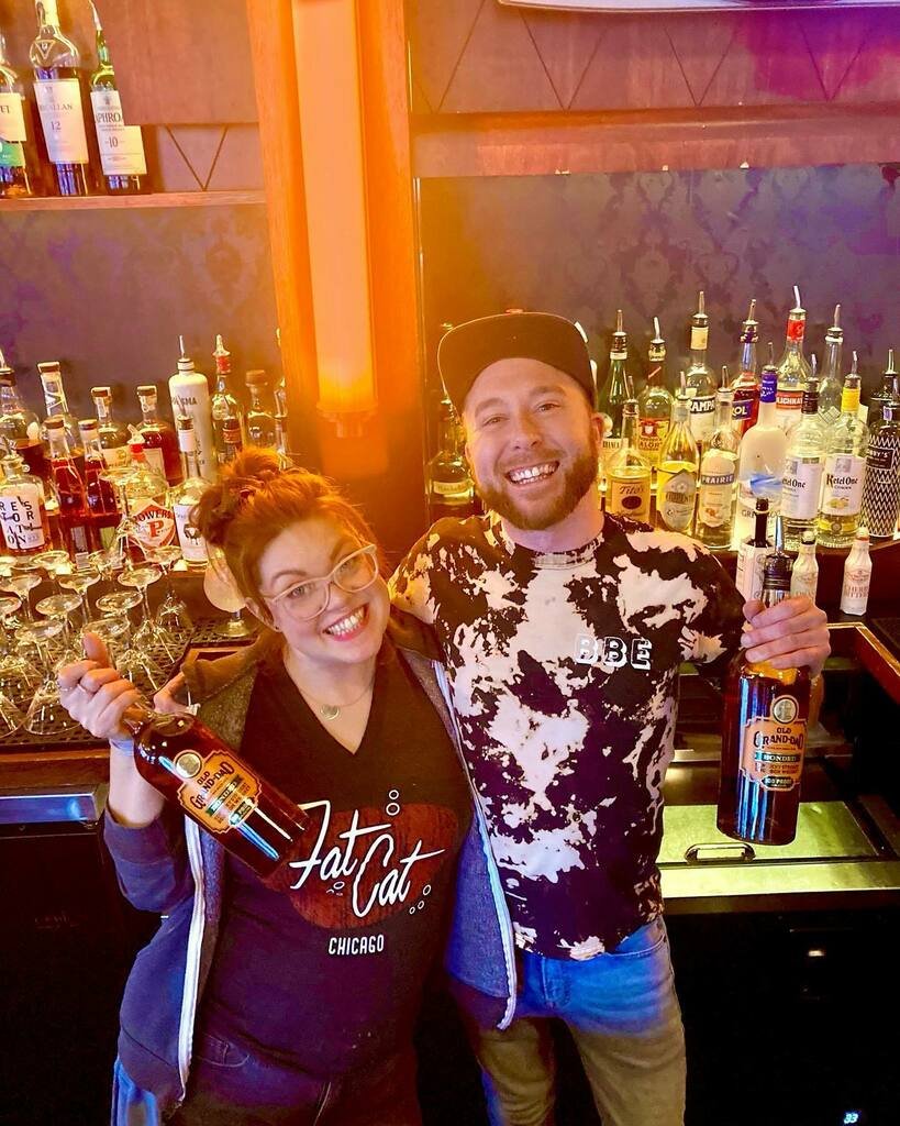 The Wonder Twins are behind the bar tonight! Come cheers! 🍻 🍻 🍻 🍻 #fatcatchicago #chicagoandfood #bestfoodchicago #bestfoodfeed #chicagofoodanddrink #infatuationchi #chicagofoodguide #chicagofoodgoals #cheers #cheerscocktail