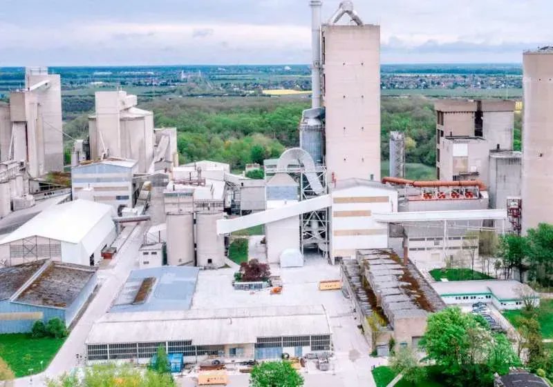 "..<a href="/ProjectLEILAC/">ProjectLEILAC</a> 2 will now enter detailed design phase, with procurement &amp; construction of the plant expected in 2023. By 2025, the installation should be capable of capturing 20% (≈ 100,000 tonnes) of the plant’s #carbonemissions annually" <a href="/aggnetweb/">Agg-Net</a>
agg-net.com/news/green-lig…