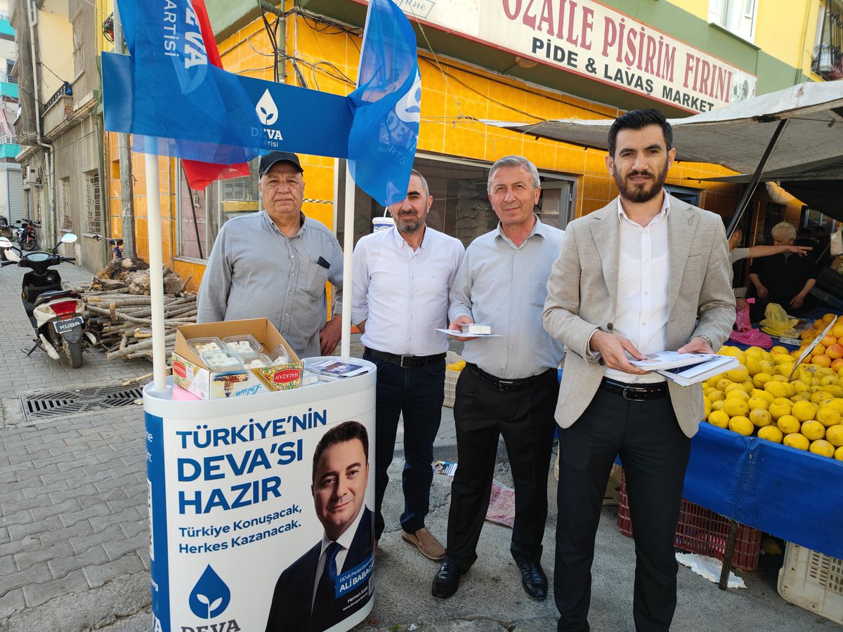 akdenizedeva's tweet photo. #devapazarda diyerek Akdeniz çarşamba pazarında iftarlık lokum ve Ramazan broşürleri dağıtmak üzere standımızı açtık
Halk pazardan eli boş çıkıyor, umut arıyor
#devababacan
@cenkcenkcimenoglu
@avfirataltun
@mersinedeva
@toroslardeva @tarsusadeva @silifkeyedeva @mezitliyedeva https://t.co/2avOtZN7jX