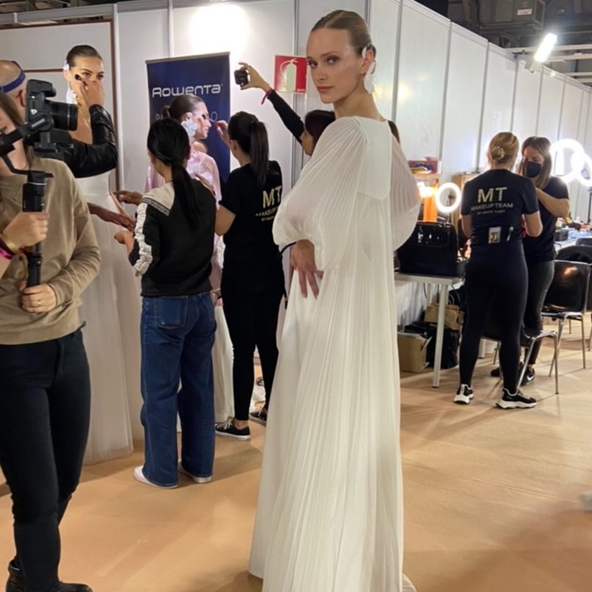 MauriceJohnMoro's tweet photo. #supermodel @ImStavStrashko at #BarcelonaBridalFashionWeek 👰🇪🇸👰🇪🇸👰🇪🇸👰🇪🇸

#stavstrashko #Barcelona #Spain #fashion #fashionweek #fashionmodel #fashionista https://t.co/Ox8LKercH5