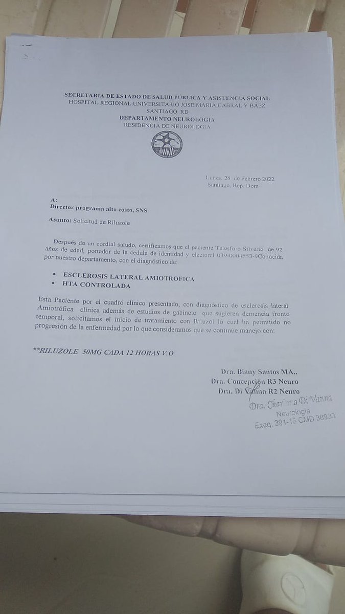 A mi abuelo le recetaron este medicamento de alto costo para que tenga mejores noches y días. Por las noches sobretodo no puede con el dolor. Se nos ha hecho imposible conseguirlo hasta ahora, cualquier ayuda para obtenerlo sería bienvenida.