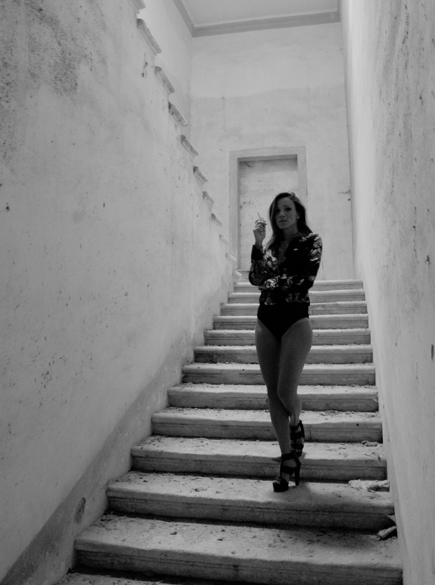 Gn gang!

But first, I heard it's 1/1 #NFTphotography season.

Good thing I have this freshly minted <a href="/foundation/">Foundation 🌐</a> collection ready to go. 📸

Do a brotha a favor, retweet this while I sleep?

Would love to wake up to one of those infamous FND emails. 👀

foundation.app/collection/the…