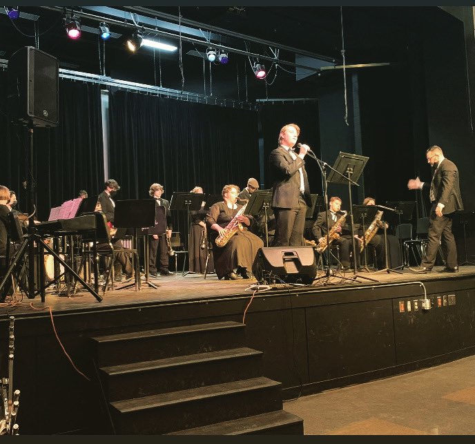 Congratulations to the CEC Jazz Ensemble on receiving Gold at the New Glasgow Music Festival tonight! Well done!! #cecmusic #nsmusiced #ngmusicfestival #highschoolmusic #musicmatters #jazz #jazzensemble #stageband @CCRCE_NS @Cobequid_FoSS @GaryAdamsCCRCE @NSBandAssoc @NSMEC4