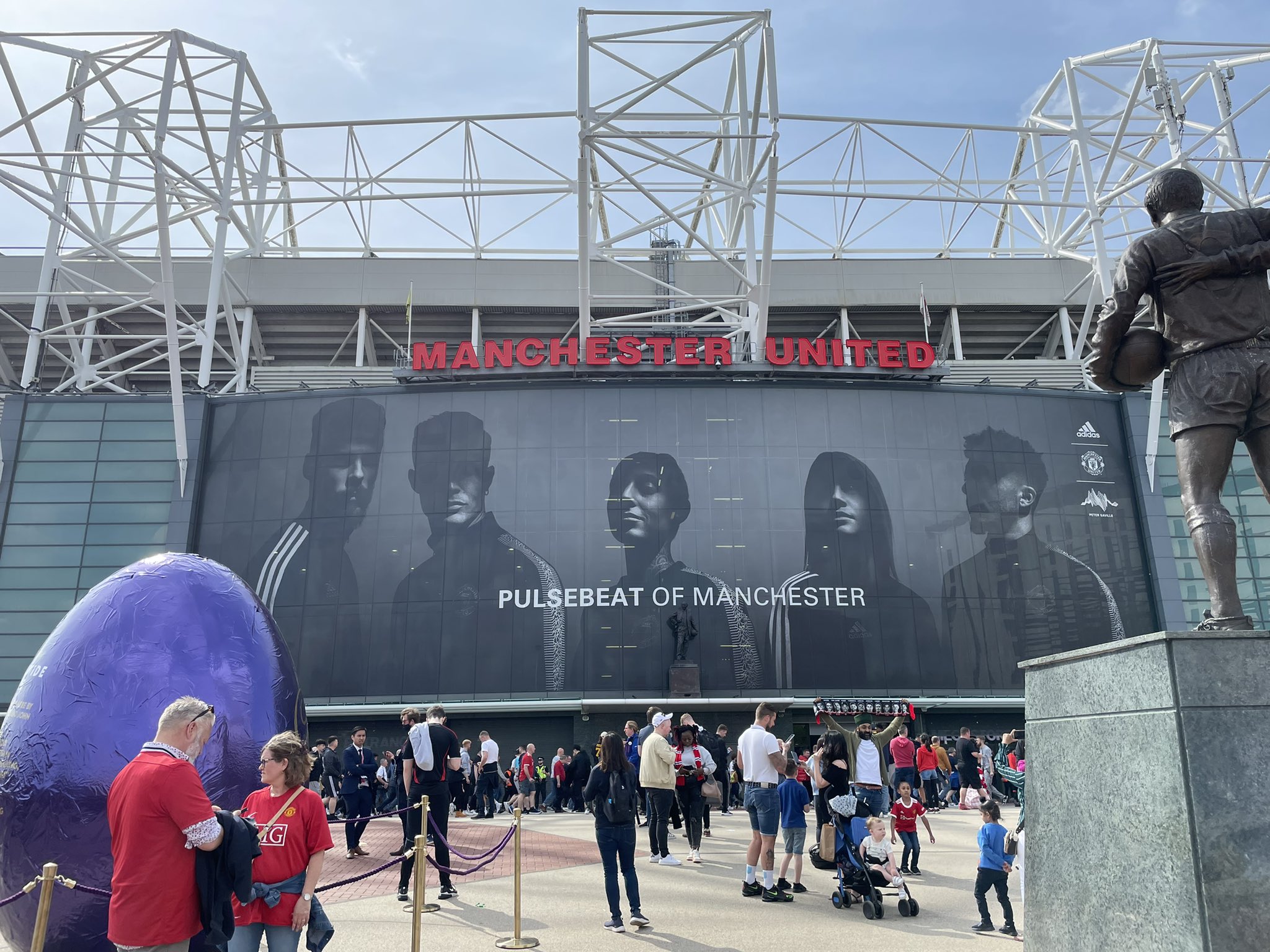 تويتر ゆうき Mufc على تويتر そういえばまたオールド トラフォードの壁紙に変化が T Co W7nbdapjkd