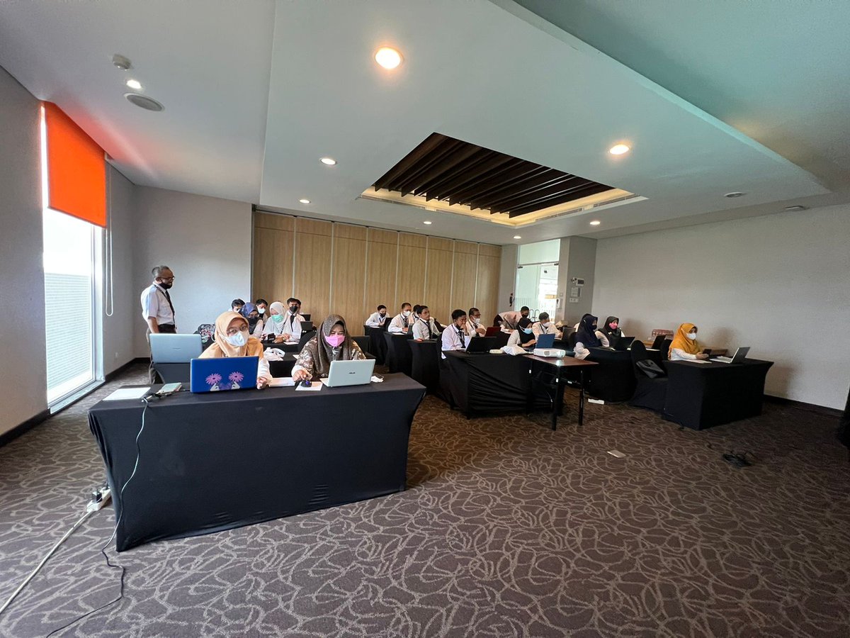 DarmawatiNia's tweet image. GTA angkatan IV Jakarta Day 3

with mentor @naifadnan @SariCutra 

@Kemenag_RI @bpptik @bdk_jakarta
#KELAS4 #BPPTIK #ASNKEMENTERIANAGAMA