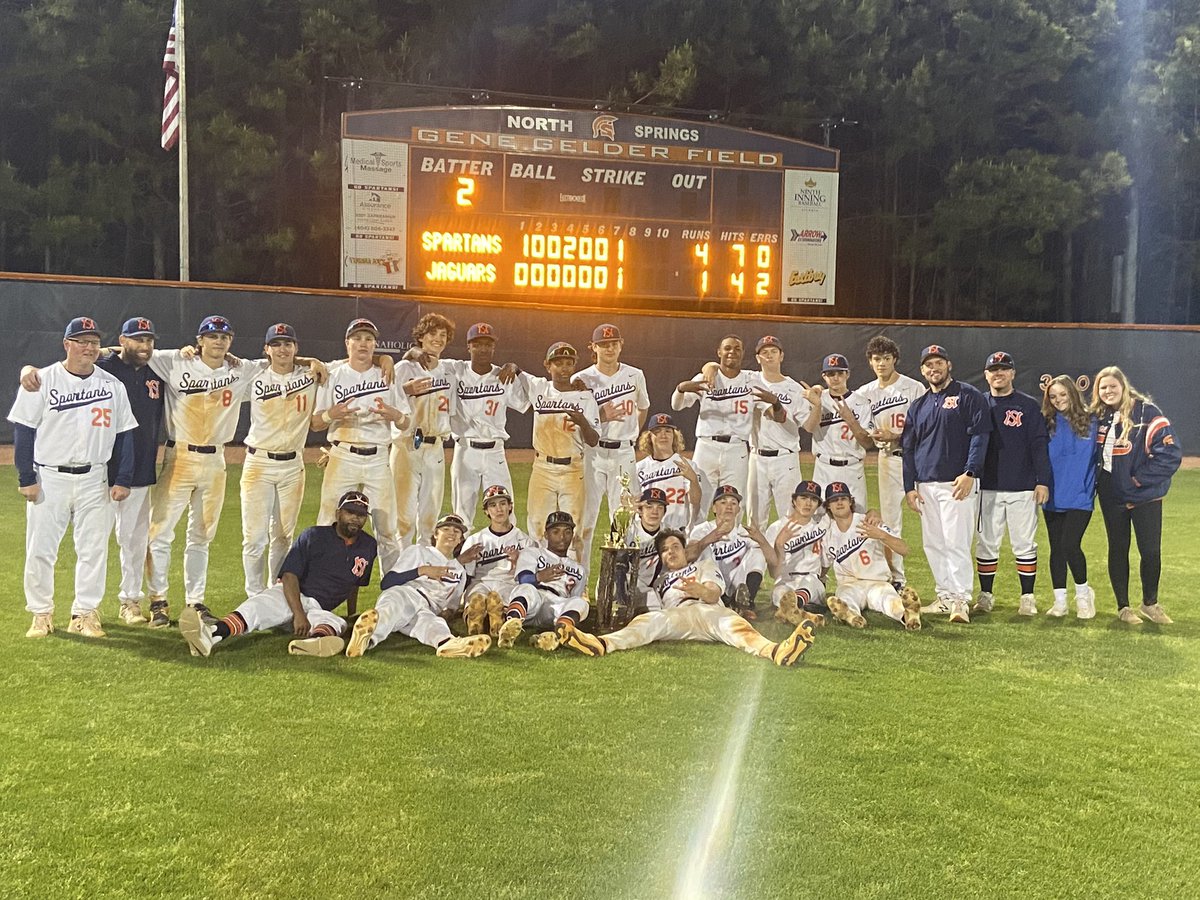 SpringsBoysGA's tweet photo. Back to back region 6-5A champs!!! Proud of our #SpringsBoys!!!
#AllGasNoBrakes 
@hansonmscott @NSpringsAD @Jessbdale @athletics_FCS @FultonAD_crafts @scoreatlanta @NorthsideNbr https://t.co/yfRraiw3IN