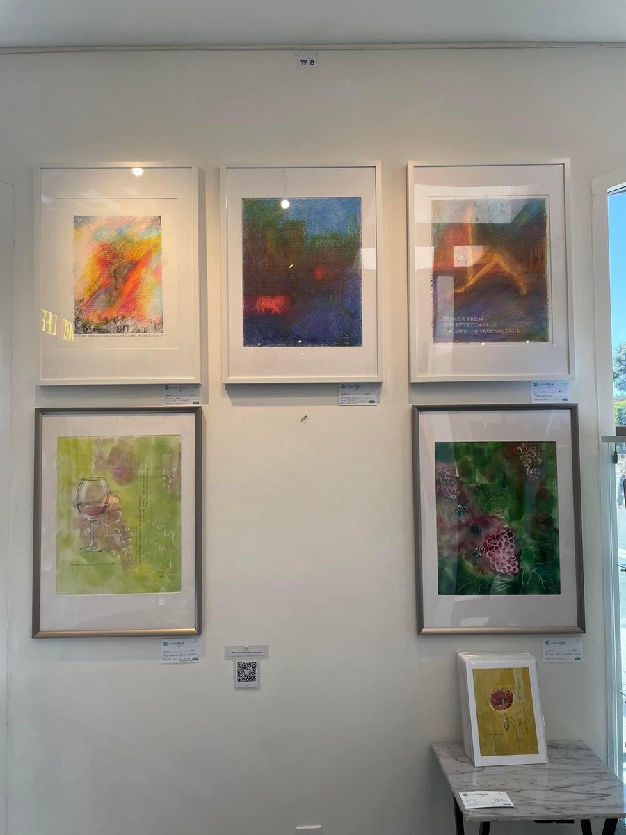 TheOceanBlueart's tweet photo. Scenes we can appreciate! 
We have some amazing clients who support The Ocean Blue Vault, pictured here with one of our artists Lubov. 

#supportlocalartist #shoplocal #halfmoonbay #California #art #artwork https://t.co/pmbndoqcji