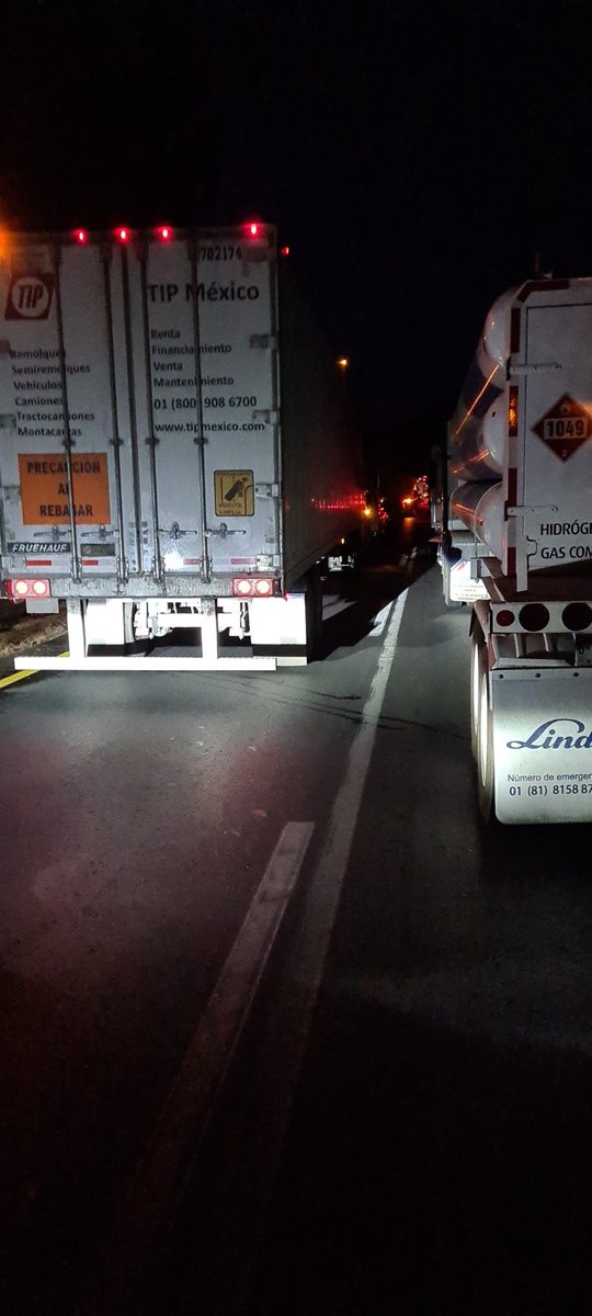 hermez1's tweet photo. @GN_Carreteras Sigue cierre total https://t.co/nNWkH8jXSs