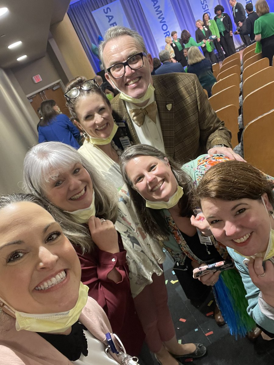 EricaD_Phillips's tweet photo. A day to celebrate at @archildrens! #magnetstatus 2017 -> 2022 🙌🏼 Always proud of our phenomenal nurses &amp; the exceptional care they provide every day. @ItwellsTdw @amberjones0501 @huett_amy @6allens @JennyJanisko @archildrensFred @estorymartin @HalleyHamon https://t.co/A4h1RuES3c
