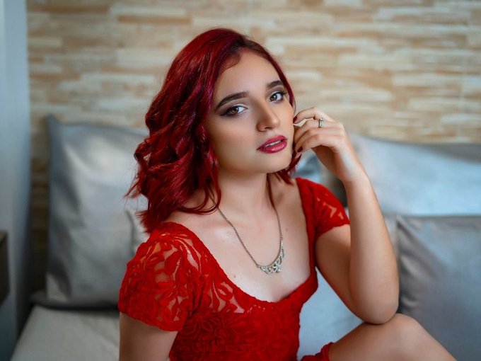 I'm online right now on skyprivate (live skype show). my private profile: https://t.co/DmRPmYySL8 Please<a href="/tag/camgirl"class="tags"><span>#camgirl</span></a>