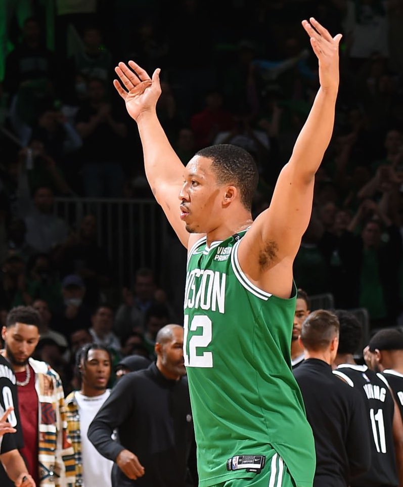 Grant Williams tonight: 

17 points 
6/6 FT
4/4 FG
3/3 3PT

100/100/100 game for Grant 🔥