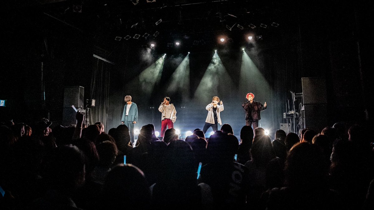caiki_official's tweet photo. トラブルで聴き取れなかった人へ。

"生きてればお前が愛してない奴。
お前を愛してない奴から
何か言われる事だってあるよ。
そんな奴の言葉なんか全部無視しろ。
お前はお前の為に生きろ。
俺らがカイフォニー。
俺らと一緒に絶対に上に行こう。"

お前の人生の正解はお前が決めろ。

#CAIKIの脳みそ https://t.co/cAfN3CpShP