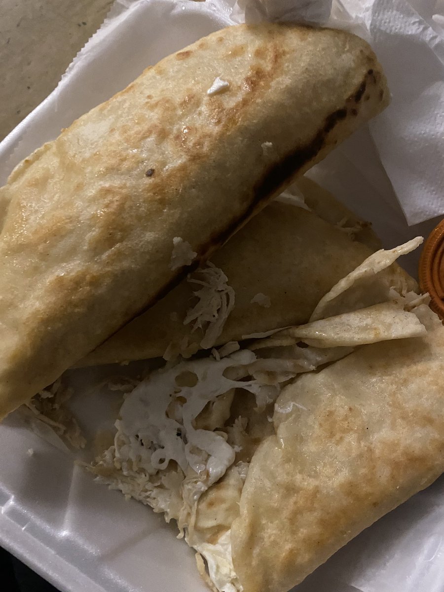 assumpta_massoi's tweet photo. #Quesadilla from #ElTiotaco @eltiotaco of #Bergenline 50th street West New York!! 😢😢😢Seriously???? 🙄🙄🙄The presentation! The taste never seen before!!! The Chef gotta learn!!!!!😢😢😢😢 https://t.co/5Vd4g1zs5R