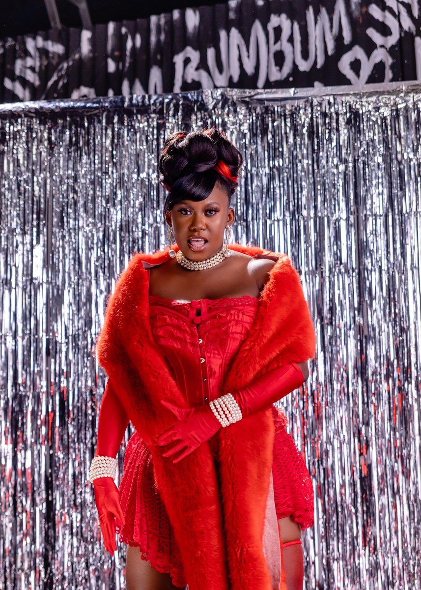CoolFMNigeria's tweet photo. Playing - @OfficialNiniola  #LookLikeMe 
The #BreakfastShow with 
@Mannieessien &amp; @MahoganySilver_
#GMNS #WakeUpVibes https://t.co/YYVphMj4qI