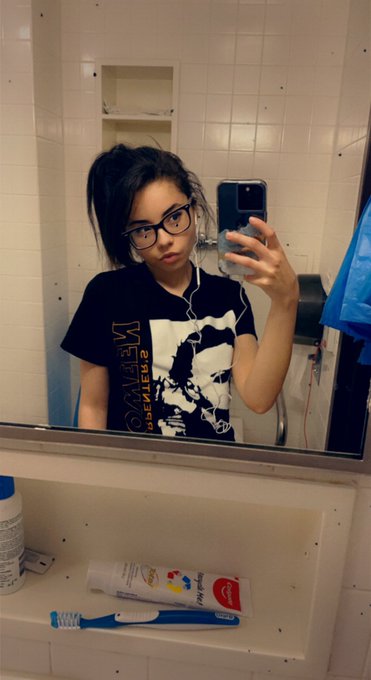 Dorky ☺️🐼 https://t.co/6GMJ5wbSGb<a href="/tag/cute"class="tags"><span>#cute</span></a><a href="/tag/feelingmyself"class="tags"><span>#feelingmyself</span></a><a href="/tag/onlyfans18"class="tags"><span>#onlyfans18</span></a>