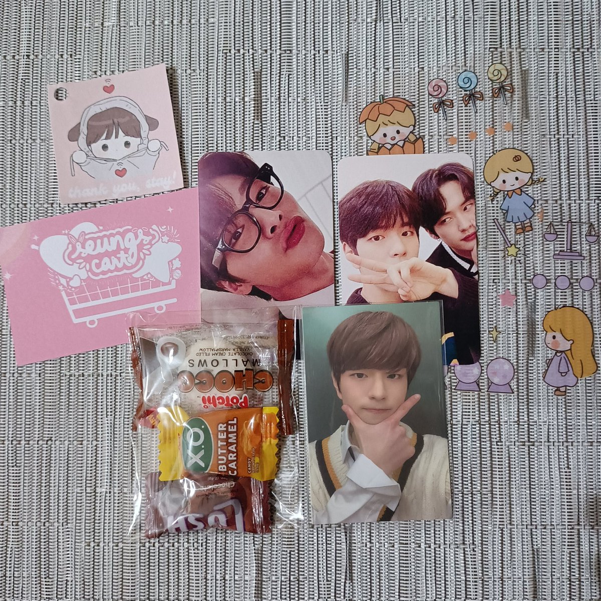kyxcart's tweet photo. ◟ 💌 from @seungscart
hi hi! thank you for safely packing seungmo and for the freebies ^^ super ganda ng packaging <3
◟ #seungscartproofs
◟ #kyxmails 🍀 https://t.co/T6t0IVnyyB